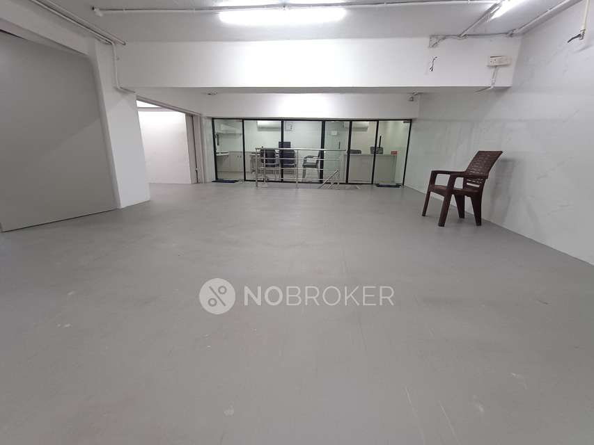 Office Space in Kandivali West, Mumbai for sale 