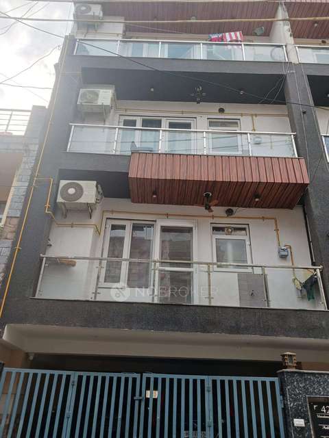 2 BHK Flat In Indraprasth 2 For Sale  In Sector 49