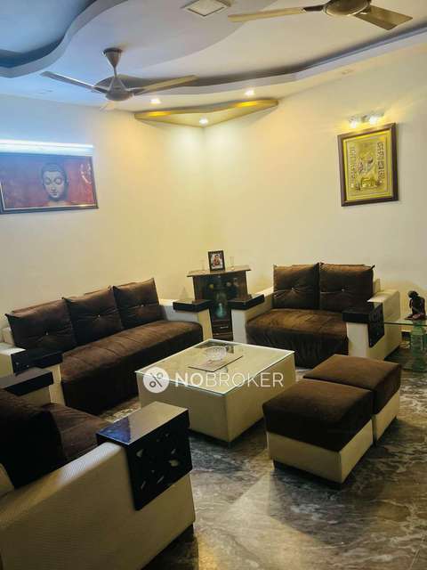 2 BHK Flat For Sale  In Jhanakpuri
