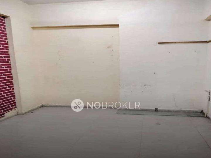 Shop in Kandivali East, Mumbai for sale 