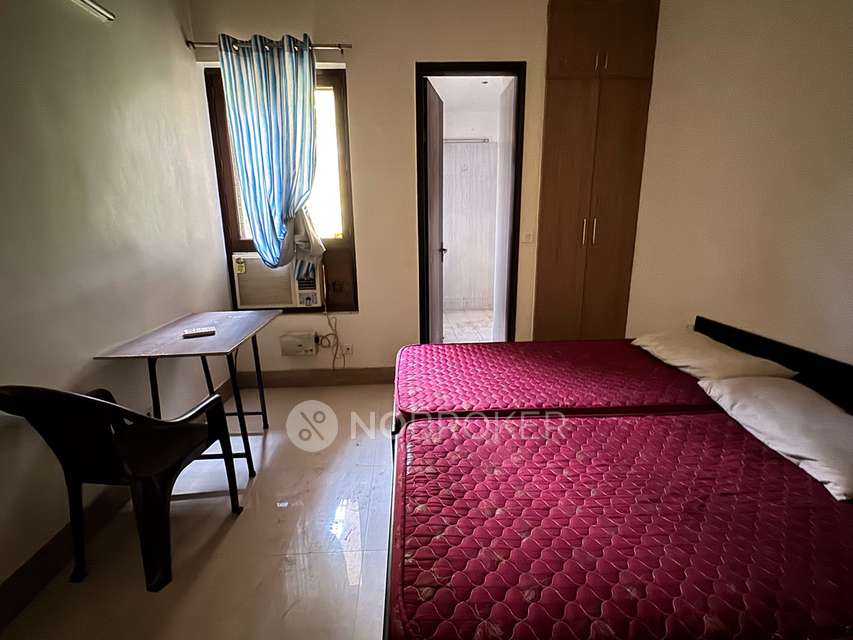 PG for Boys in Allahabad High Court Judges Colony, Sector 105