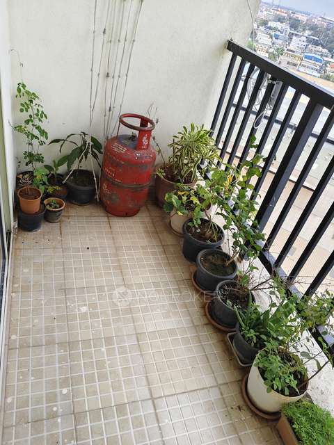 2 BHK Flat In Summit Emarald Squre For Sale  In Bommasandra 