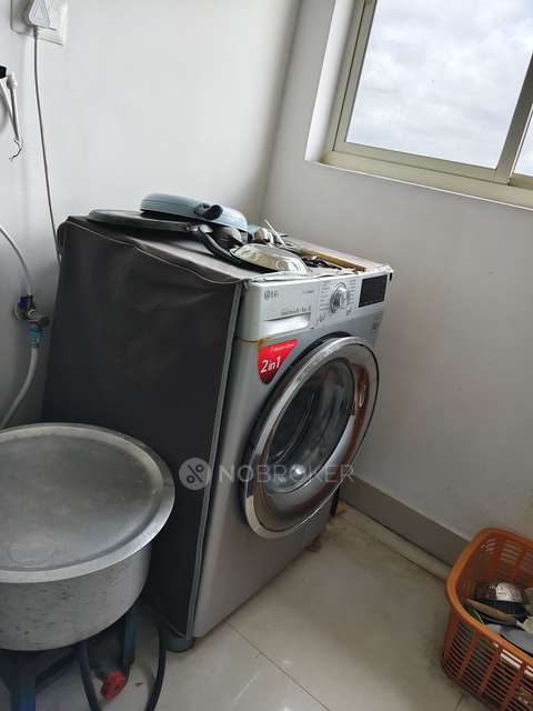 2 BHK Flat In Summit Emarald Squre For Sale  In Bommasandra 