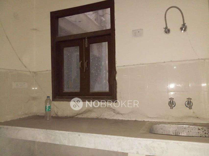 1 BHK Flat In  Satyam Apartment for Rent  In Mehrauli 