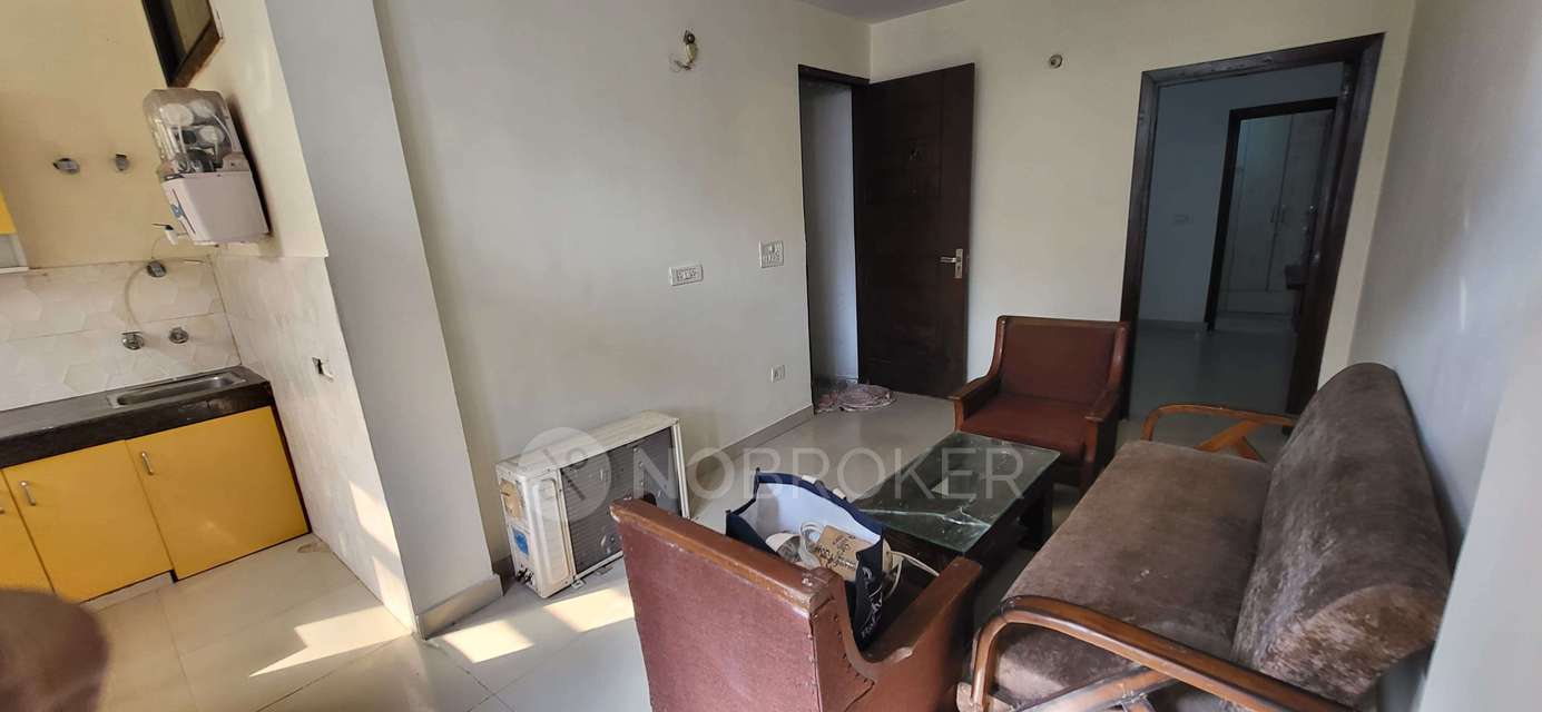 1 BHK Flat for Rent  In Sector 43