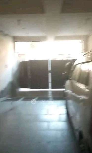 2 BHK Flat In Flat For Sale  In Swaroop Nagar Police Station