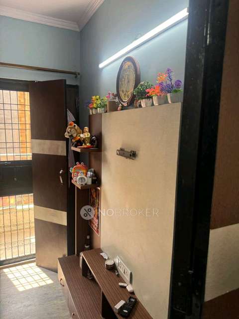 2 BHK Flat In Flat For Sale  In Swaroop Nagar Police Station