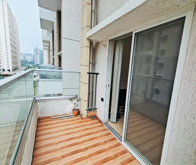 1 BHK Flat In Vtp Leonara For Sale  In Mahalunge