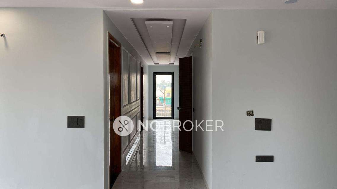 4 BHK Flat For Sale  In Sector 75