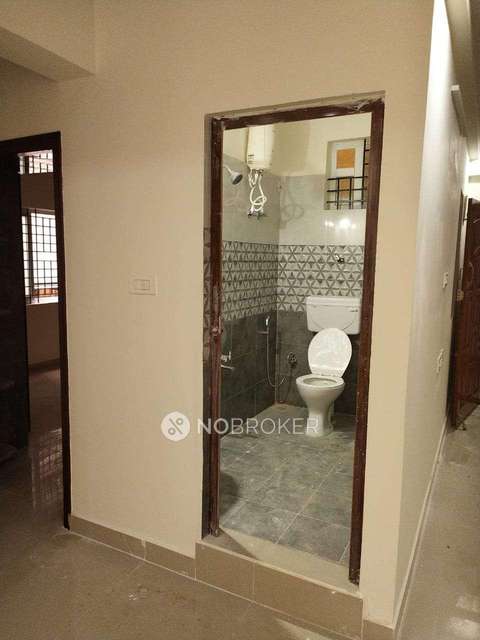 2 BHK Flat In Prathika Mariams Paradise For Sale  In Ayyappa Nagar, K.r Puram