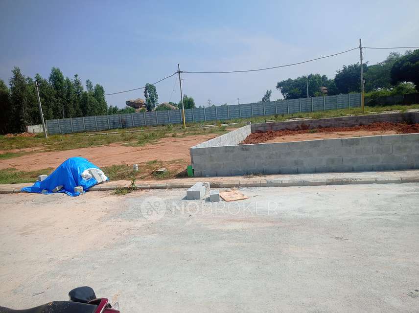 Commercial Property in Hunasamaranahalli, Bangalore for Rent 