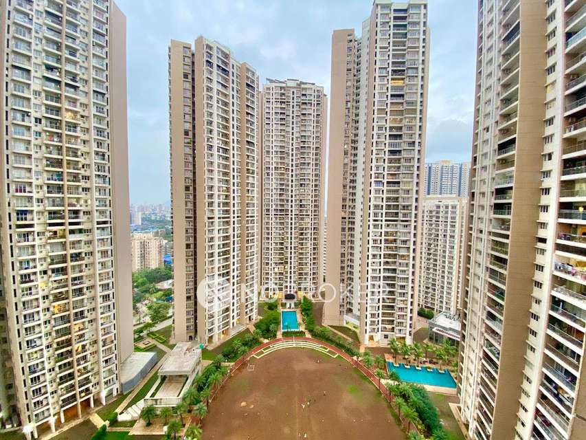 2 BHK Flat In Runwal Greens Rosewood For Sale  In Mulund West