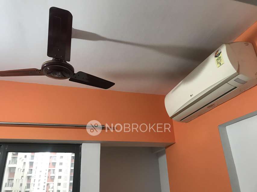 2 BHK Flat In Lodha Palava Uno H To O, Mumbai For Sale  In Lakeshore Greens