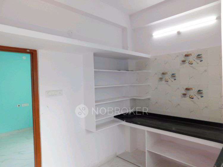 2 BHK Flat In Green Crystal Glass Building for Rent  In Tolichowki