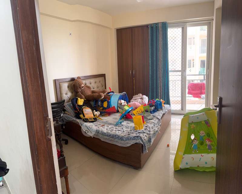 3 BHK Flat In Strategic Royal Court For Sale  In Strategic Royal Court Tower-c