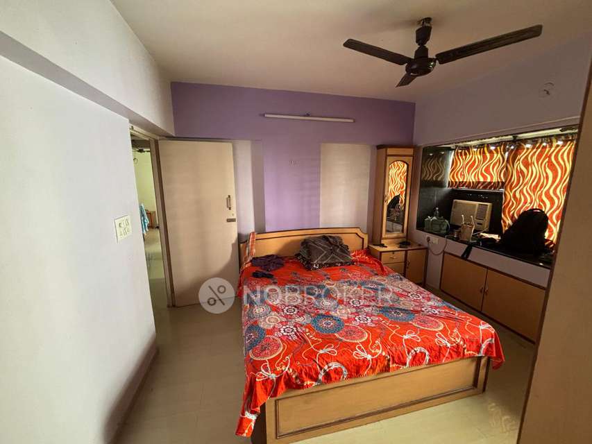 2 BHK Flat In Gurukrupa Vini Classic for Rent  In Kandivali West