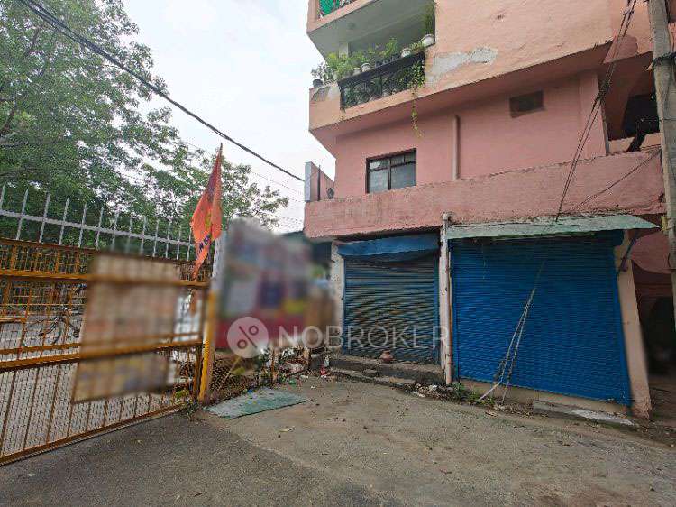 Shop in Rohini, Delhi for Rent 