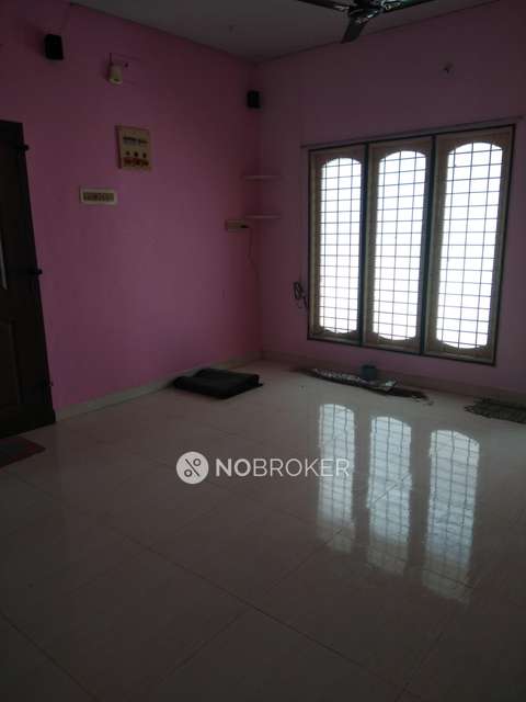 2 BHK Flat In Vignesh Shreyash Apartmenrs, Sembakkam.  For Sale  In Sembakkam, 