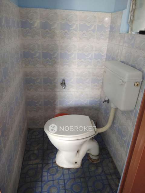 2 BHK Flat In Vignesh Shreyash Apartmenrs, Sembakkam.  For Sale  In Sembakkam, 