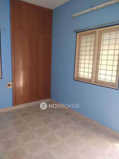 2 BHK Flat In Vignesh Shreyash Apartmenrs, Sembakkam.  For Sale  In Sembakkam, 