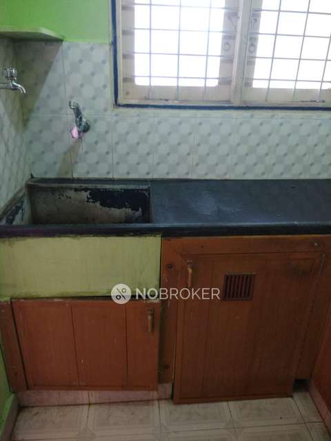 2 BHK Flat In Vignesh Shreyash Apartmenrs, Sembakkam.  For Sale  In Sembakkam, 