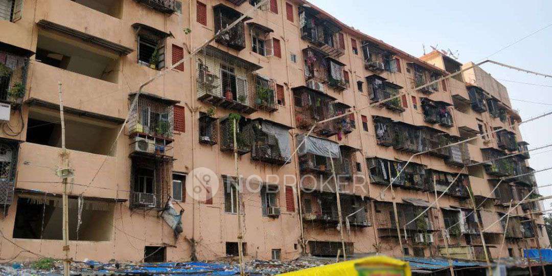 1 RK Flat In Trishul Building For Sale  In Lower Parel