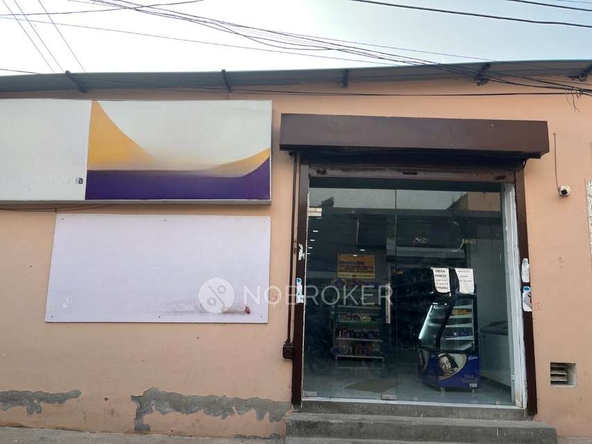 Shop in Hans Enclave, Sector 33, Gurgaon for Rent 