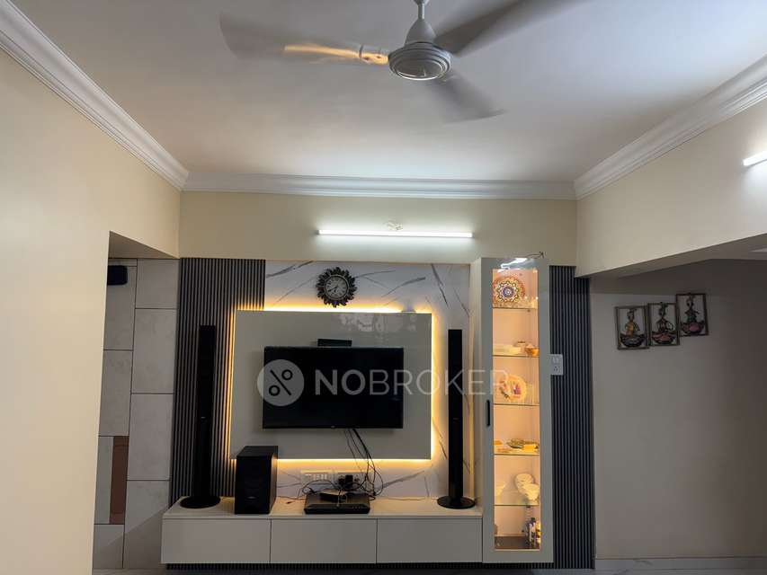 2 BHK Flat In Mantri Park For Sale  In Goregaon