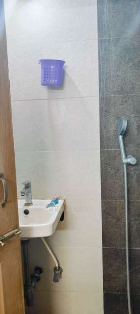 2 BHK Flat In Yash Park For Sale  In Yash Park, 69, Pant Nagar Colony Rd, Naidu Colony, Pant Nagar, Ghatkopar East, Mumbai, Maharashtra 400075, India