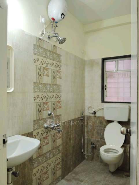 Shared Room for Female In 3 BHK  In Mhada Towers In Mhada Towers 