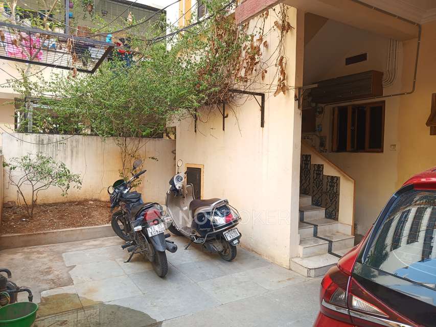 4+ BHK House For Sale  In Kukatpally