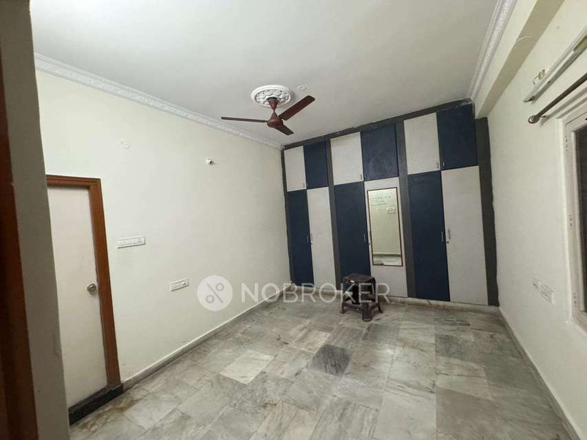4+ BHK House For Sale  In Kukatpally