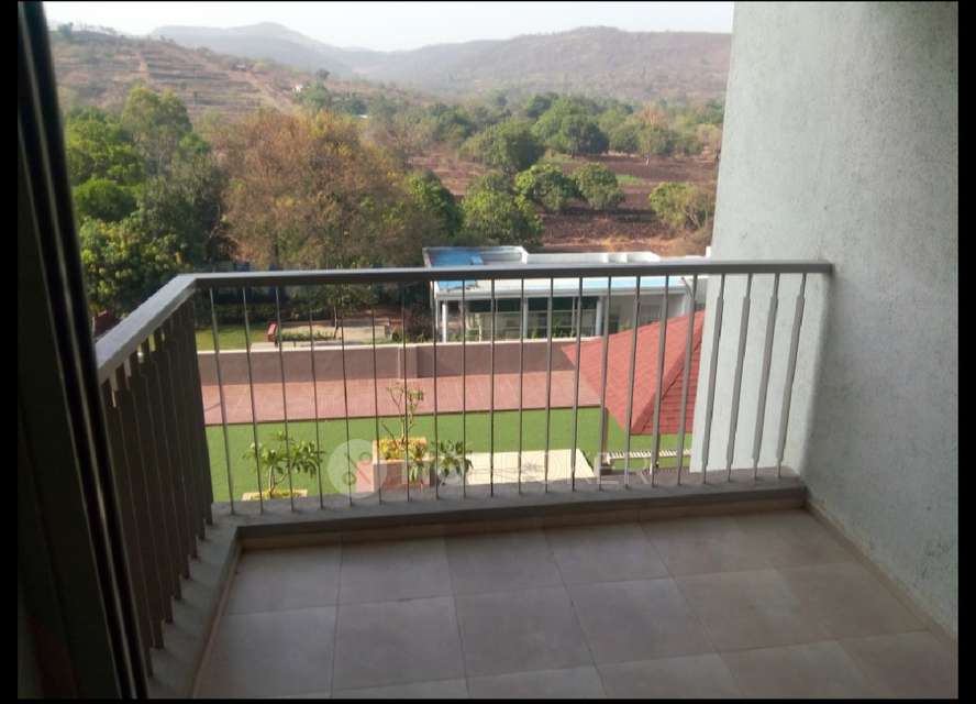 2 BHK Flat In Grassland For Sale  In Kolhewadi