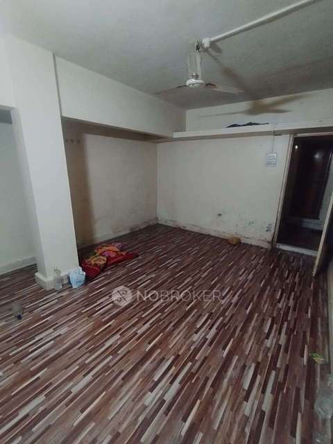 2 BHK Flat In Standalone  Building  for Rent  In  Shukrawar Peth