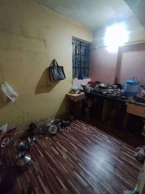 2 BHK Flat In Standalone  Building  for Rent  In  Shukrawar Peth