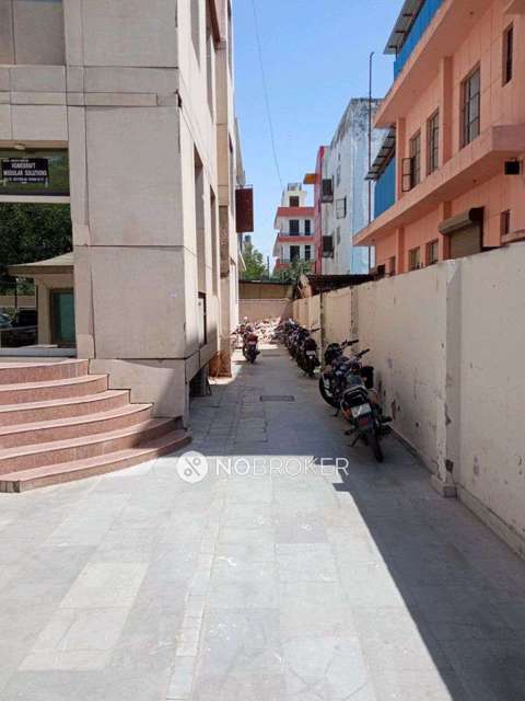 Industrial Building in Sector 65, Noida for sale 