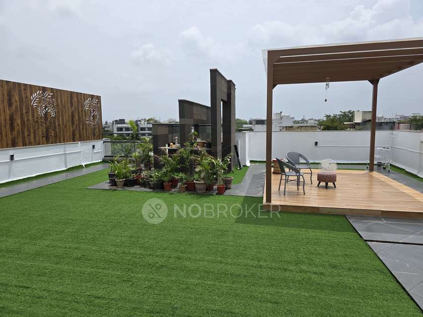 4+ BHK Flat In Ap For Sale  In B762, Dlf Phase Iv, Sector 27, Gurugram, Haryana 122009, India