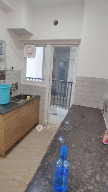 2 BHK Flat In 16th Parkview For Sale  In  Gaur Yamuna City