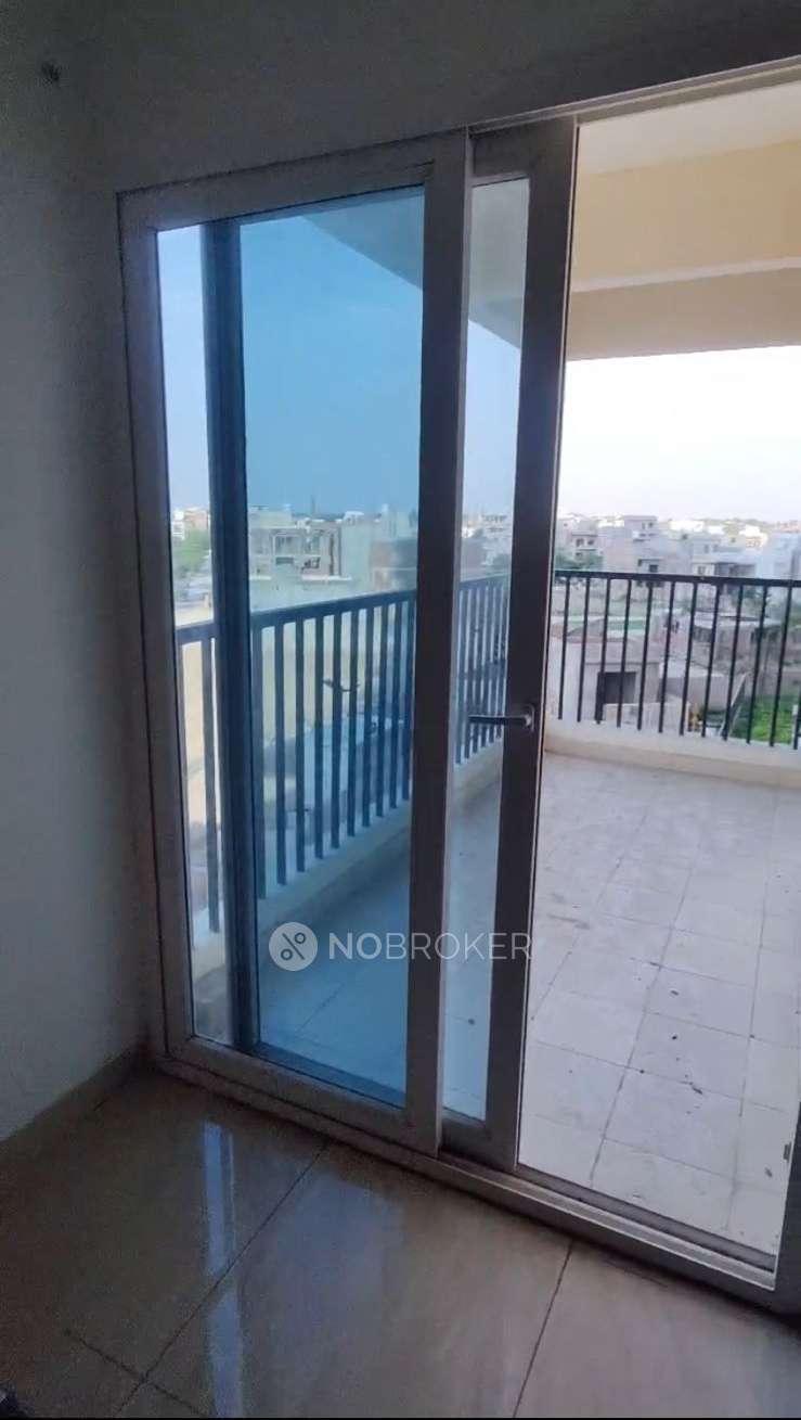 Gaurs 16th Parkview Independent Floors