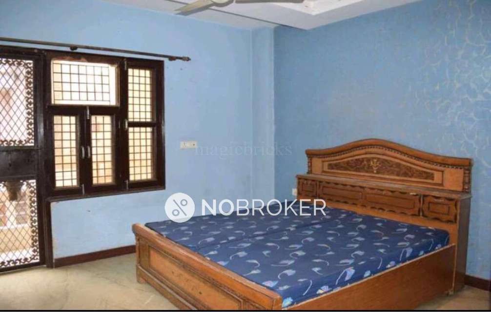 3 BHK Flat In Rama Park For Sale  In Veer Bazar Road