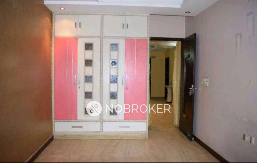 3 BHK Flat In Rama Park For Sale  In Veer Bazar Road