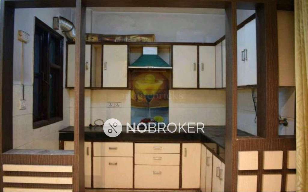 3 BHK Flat In Rama Park For Sale  In Veer Bazar Road