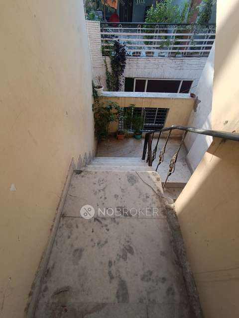 2 BHK Flat For Sale  In Shahdara