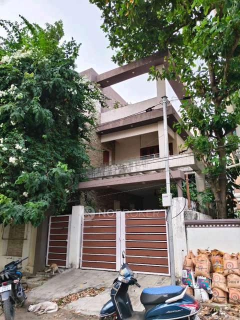 4+ BHK House For Sale  In Selaiyur