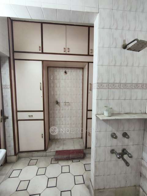 3 BHK Flat In Rang Rasayan Apts., Rohini-13, Northwest Delhi For Sale  In Sector 13 Rohini