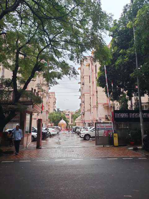 3 BHK Flat In Rang Rasayan Apts., Rohini-13, Northwest Delhi For Sale  In Sector 13 Rohini