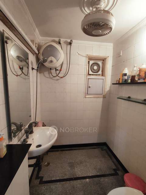 3 BHK Flat In Rang Rasayan Apts., Rohini-13, Northwest Delhi For Sale  In Sector 13 Rohini