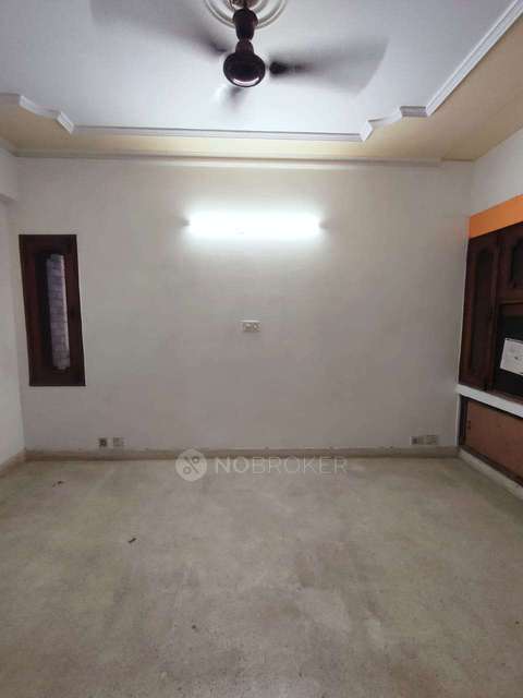 3 BHK Flat In Rang Rasayan Apts., Rohini-13, Northwest Delhi For Sale  In Sector 13 Rohini