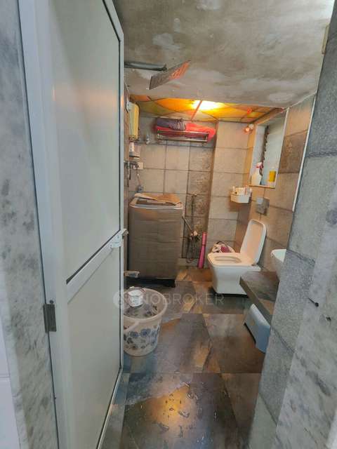 1 BHK Flat In Shree Akalkot Niwas Chs Ltd For Sale  In Kandivali West