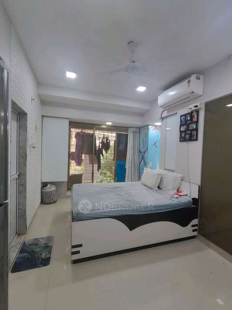 1 BHK Flat In Shree Akalkot Niwas Chs Ltd For Sale  In Kandivali West